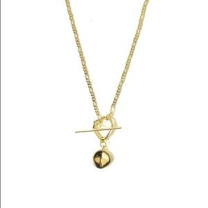 Figaro link toggle necklace